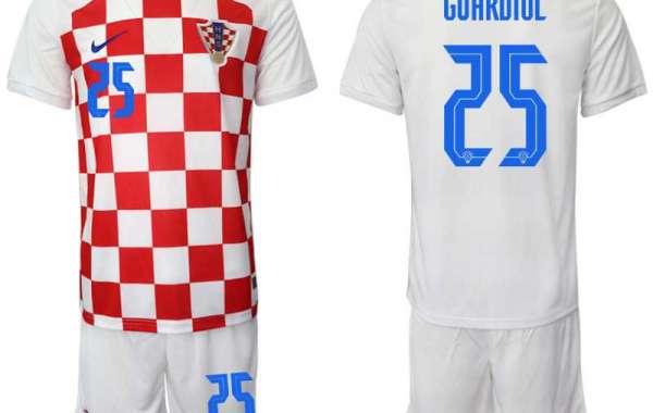 Gefällt dir Herren Kroatien Heimtrikot WM-2022 weiß Rot Kaufen Kurzarm + Kurze Hosen GVARDIOL #25 ？
