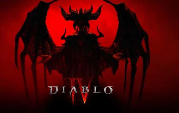 Characters in Diablo 4 Who Are Both Healthy and Damaged