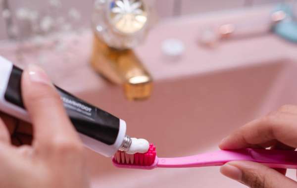 Toothpaste Market Size, Revenue Growth Factors & Trends, Key Player Strategy Analysis 2032