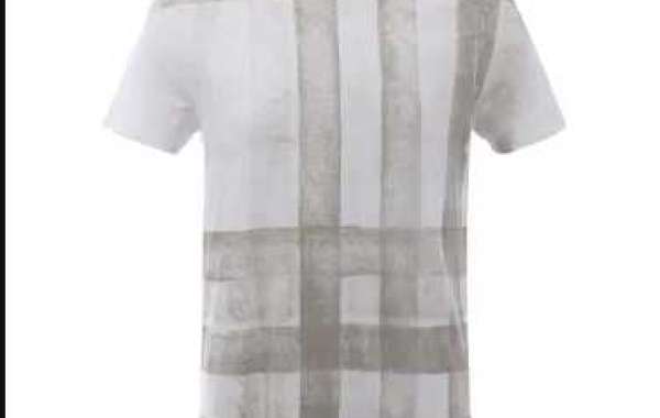 Burberry Men's T-Shirt on Sale – Limited Stock