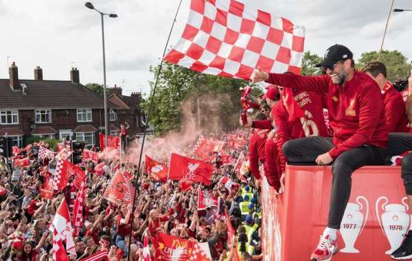 Liverpool plant een parade met open bussen om afscheid te nemen van Jurgen Klopp
