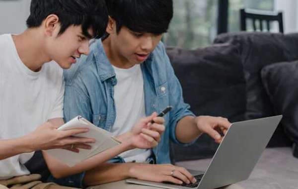 How Does Online Class Help Compare to Traditional Tutoring?