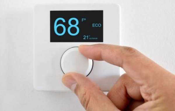 How to Use the “Hold” and “Run” Buttons on Your Thermostat
