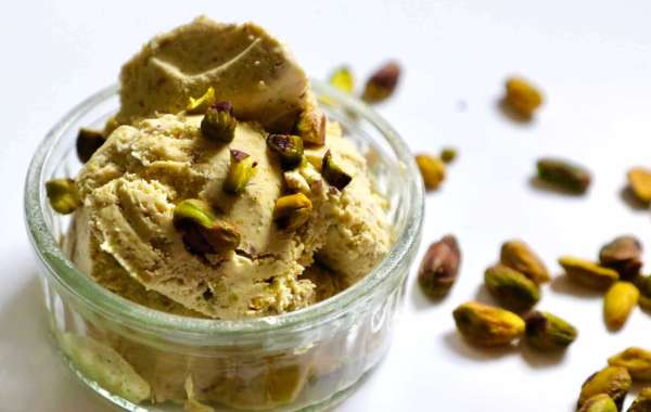 10 Irresistible Ways to Use Pistachio Cream in Your Desserts