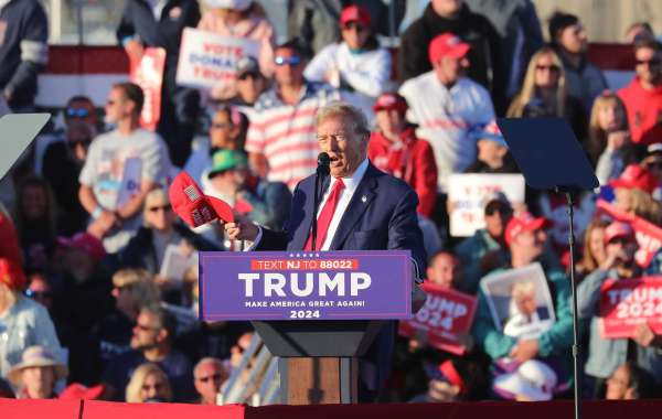 Donald Trump: Complete Biography, Net Worth, Age, and Personal Life