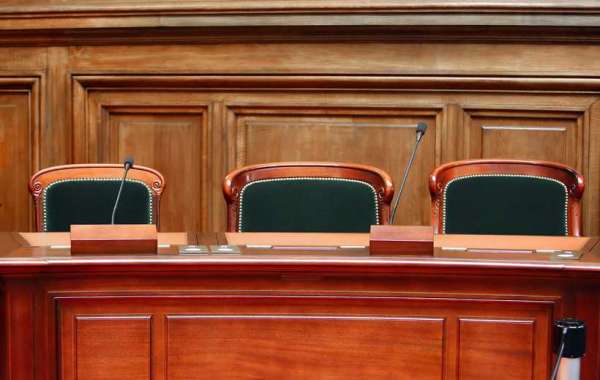 Rechtsanwalt Johannes Mikota Berlin – Kompetente Rechtsberatung mit persönlichem Anspruch